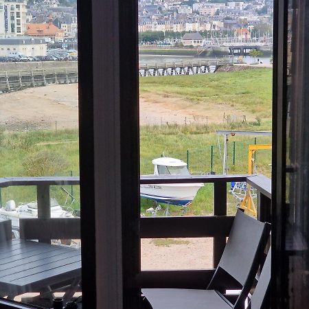 Le Cocooning-Studio Deauville Marina Avec Terrasse Vue Mer Et Plage Luaran gambar